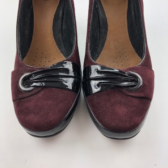 Clarks Artisan Pumps Womens 8M Red Suede Slip On - Picture 3 of 11